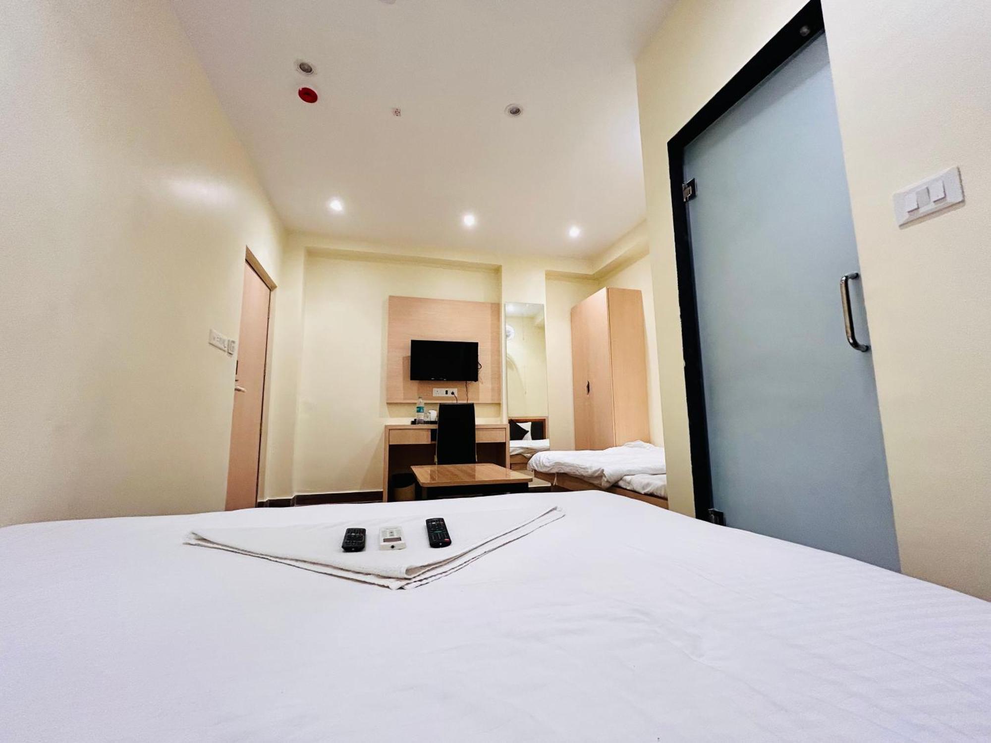 Hotel Golden Square - Kolkata Airport Extérieur photo